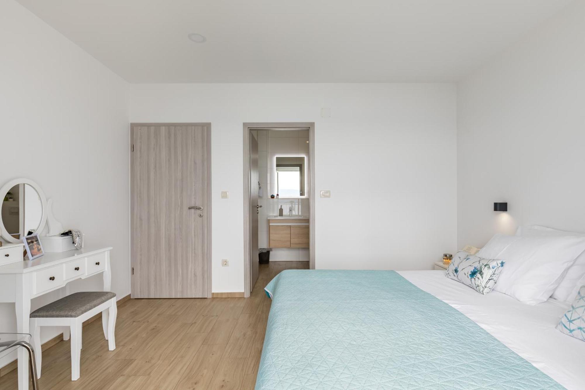 Luxurious Apartments Bona Fide Mimice Room photo